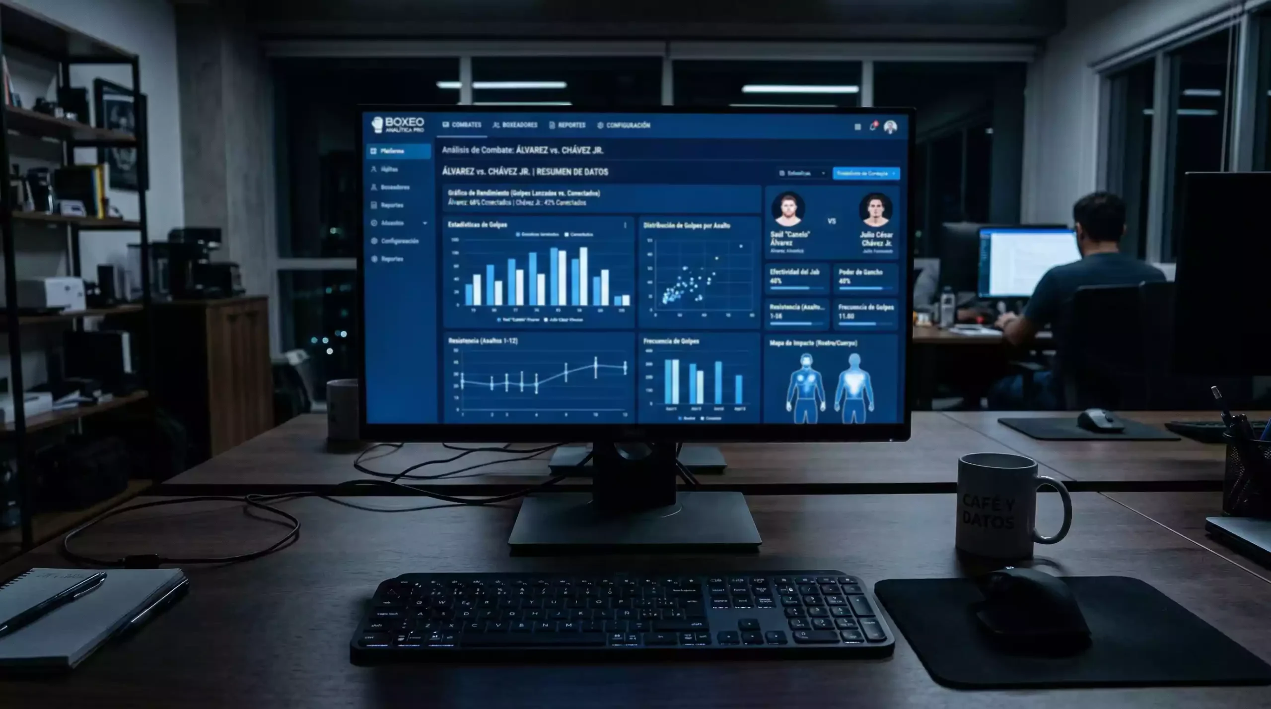 Pantalla de ordenador con interfaz de análisis de datos deportivos en un escritorio moderno oscuro
